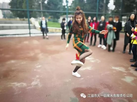 集团公司组织开展“三八”妇女节活动1.jpg 集团公司组织开展“三八”妇女节活动1.jpg